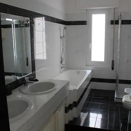 Apartment Miramare *
